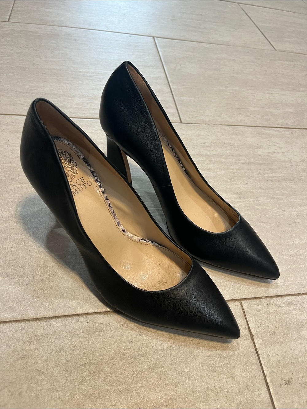 Vince Camuto Black Pointed-Toe Leather Pumps